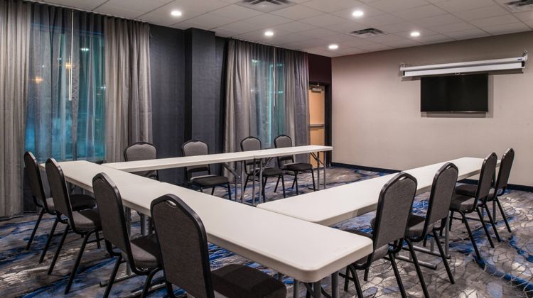 Fairfield Inn & Suites SW at Cityview Meeting