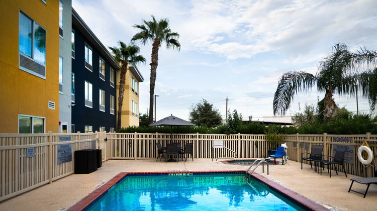 Fairfield Inn & Suites Laredo Pool