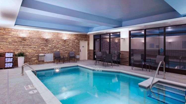 Fairfield Inn/Suites La Crosse Downtown Pool