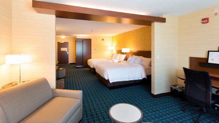 Fairfield Inn & Suites Decorah Suite
