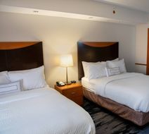 Fairfield Inn & Suites by Marriott Room
