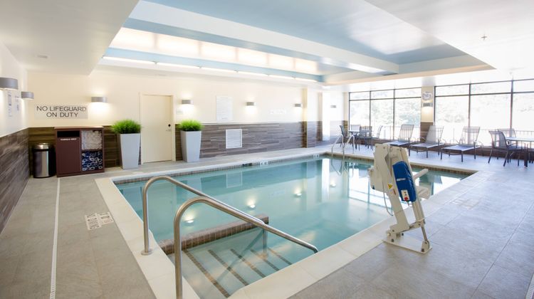 Fairfield Inn & Suites Decorah Pool