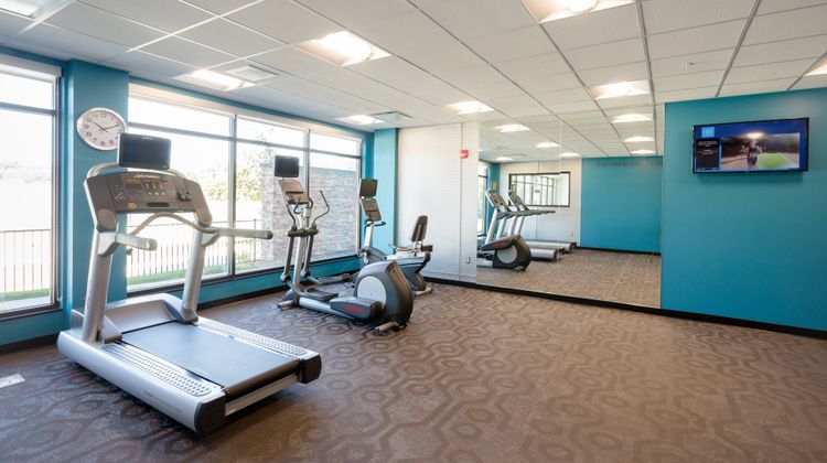 Fairfield Inn & Suites Decorah Health Club