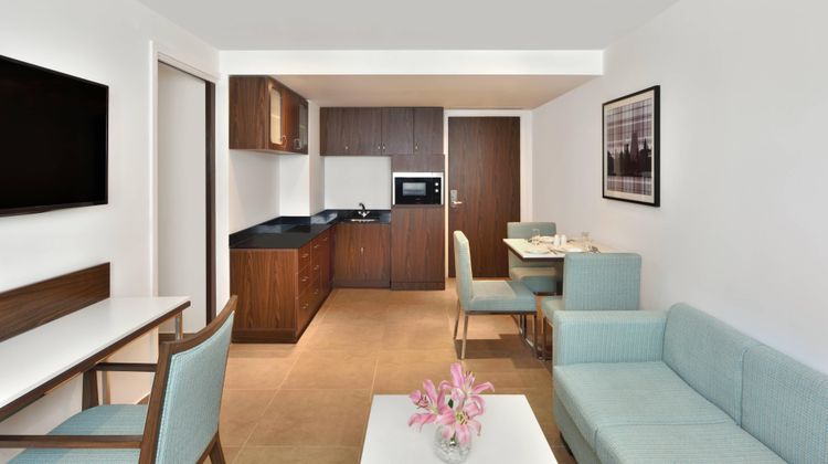 Fairfield by Marriott Chennai OMR Suite