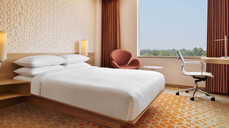 Fairfield Inn Chennai Mahindra WorldCity Room