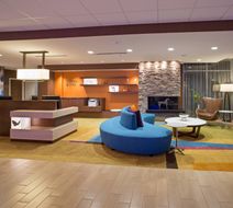 Fairfield Inn & Suites Burlington Lobby
