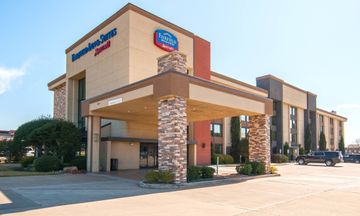 Fairfield Inn & Stes Dallas/Ft Worth Apt