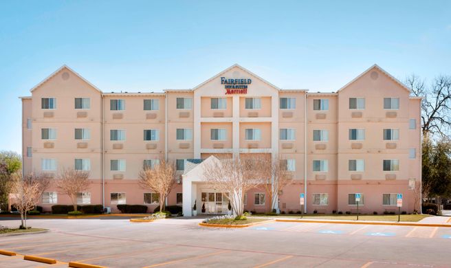 Fairfield Inn & Suites Fort Worth Exterior