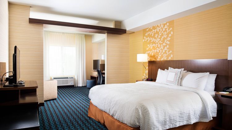 Fairfield Inn & Suites Rochester/Mayo Suite