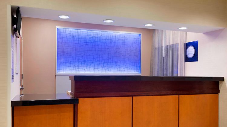 Fairfield Inn & Suites Fort Worth Lobby