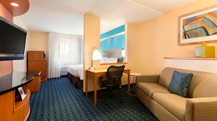 Fairfield Inn & Suites Midland Suite
