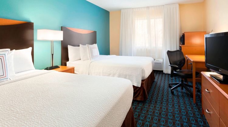 Fairfield Inn & Suites Midland Room