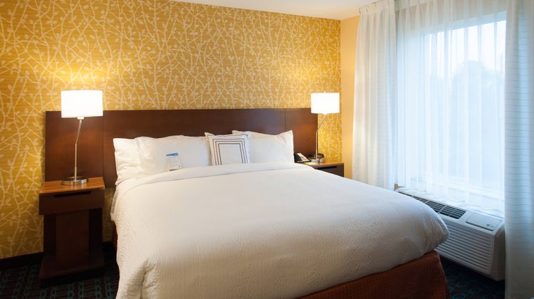 Fairfield Inn & Suites Enterprise Room