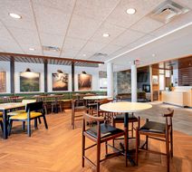 Fairfield Inn & Suites Duluth Waterfront Lobby