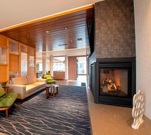 Fairfield Inn & Suites Duluth Waterfront Lobby