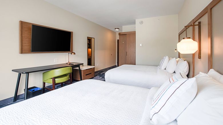 <b>Fairfield Inn & Suites Duluth Waterfront Room</b>. Images powered by <a href="https://www.leonardoworldwide.com/" title="Leonardo Worldwide" target="_blank">Leonardo</a>.