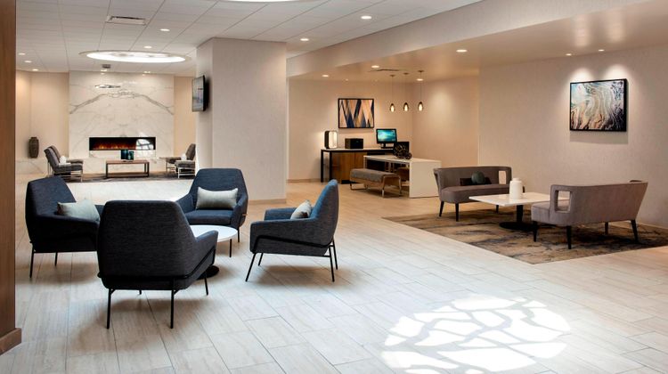 Delta Hotels by Marriott Utica Lobby