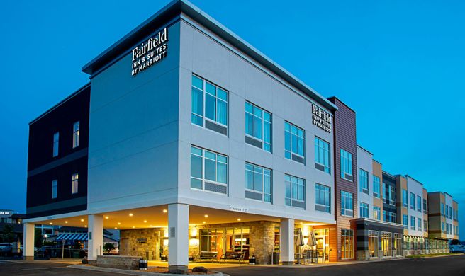 Fairfield Inn & Suites Duluth Waterfront Exterior