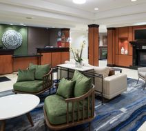 Fairfield Inn & Suites Kansas City Lobby