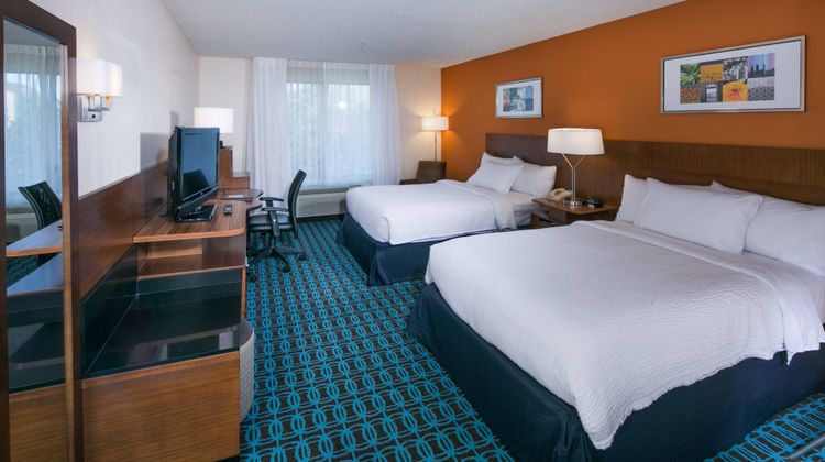 Fairfield Inn & Suites Dover Room