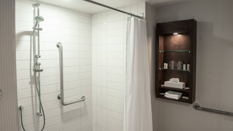 <b>Delta Hotels Saguenay Conference Centre Room</b>. Images powered by <a href="https://www.leonardoworldwide.com/" title="Leonardo Worldwide" target="_blank">Leonardo</a>.