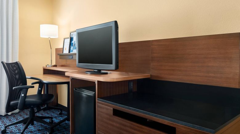 <b>Fairfield Inn Roseville Room</b>. Images powered by <a href="https://www.leonardoworldwide.com/" title="Leonardo Worldwide" target="_blank">Leonardo</a>.