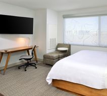 Element North Kansas City Room