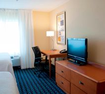 Fairfield Inn & Suites Ames Room