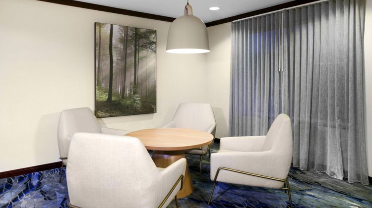 Fairfield Inn & Suites Milledgeville Lobby