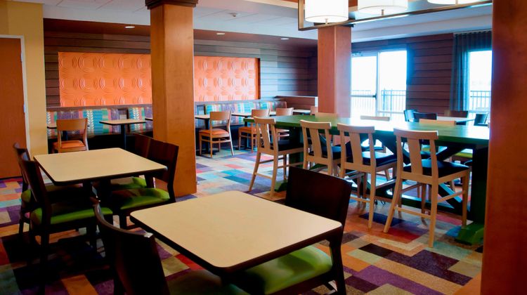 Fairfield Inn & Suites Ames Restaurant