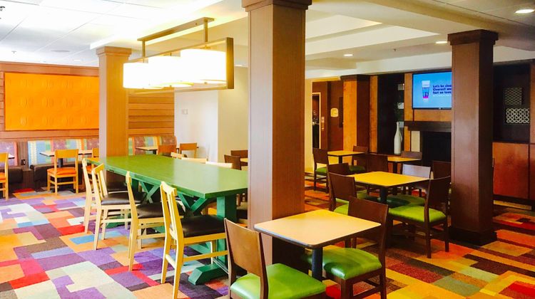 Fairfield Inn & Suites Airport Natomas Restaurant