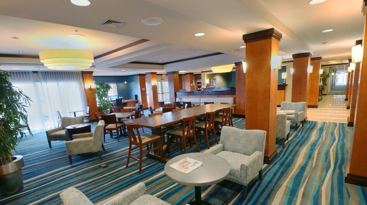 Fairfield Inn & Suites Des Moines Arpt Restaurant