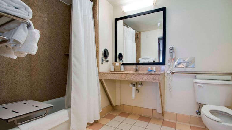 <b>Fairfield Inn & Suites Clermont Room</b>. Images powered by <a href="https://www.leonardoworldwide.com/" title="Leonardo Worldwide" target="_blank">Leonardo</a>.