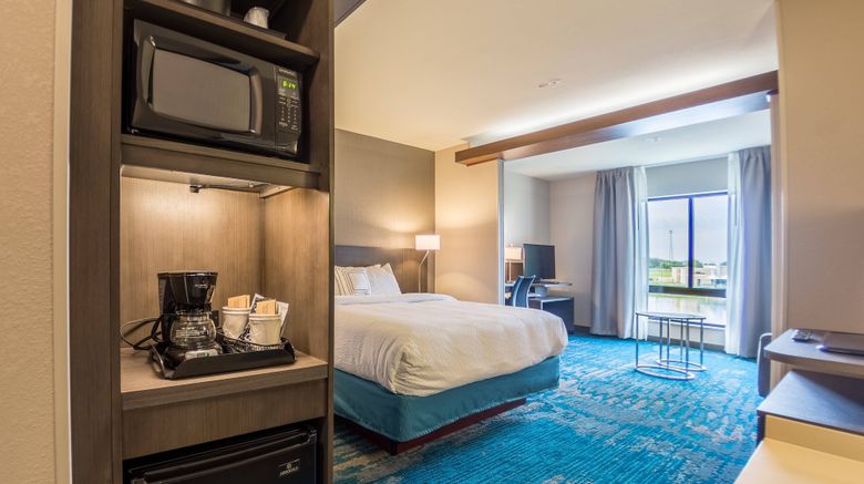<b>Fairfield Inn/Suites Des Moines/Altoona Suite</b>. Images powered by <a href="https://www.leonardoworldwide.com/" title="Leonardo Worldwide" target="_blank">Leonardo</a>.