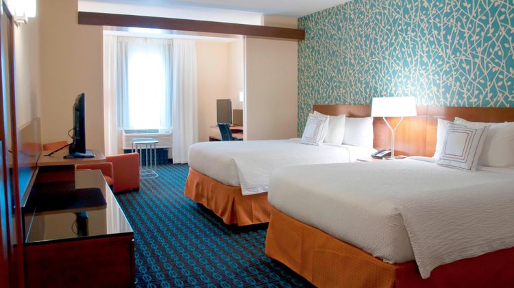 Fairfield Inn & Suites Urbandale Suite