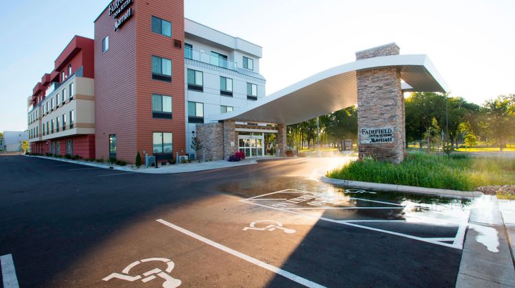 Fairfield Inn & Suites Detroit Lakes Exterior