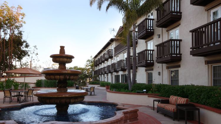 Fairfield Inn & Stes San Diego Old Town Exterior