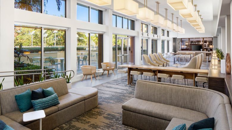 <b>Element Miami International Airport Lobby</b>. Images powered by <a href="https://www.leonardoworldwide.com/" title="Leonardo Worldwide" target="_blank">Leonardo</a>.