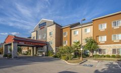 Fairfield Inn & Suites San Antonio Boern