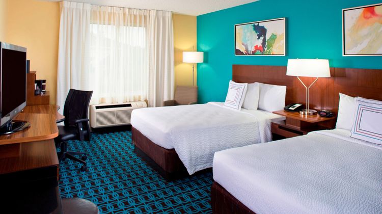 Fairfield Inn/Suites Orlando Lake Buena Room