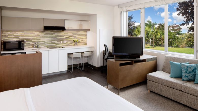 <b>Element Miami International Airport Room</b>. Images powered by <a href="https://www.leonardoworldwide.com/" title="Leonardo Worldwide" target="_blank">Leonardo</a>.