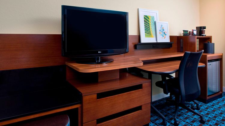 Fairfield Inn/Suites Orlando Lake Buena Suite