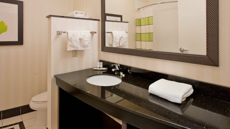 Fairfield Inn & Suites Kearney Room