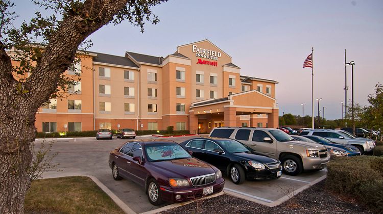 Fairfield Inn & Suites North/Stone Oak Exterior