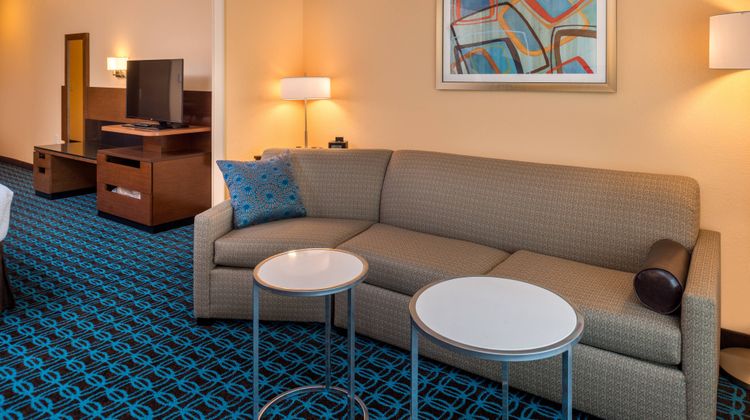Fairfield Inn & Suites Orlando East/UCF Suite
