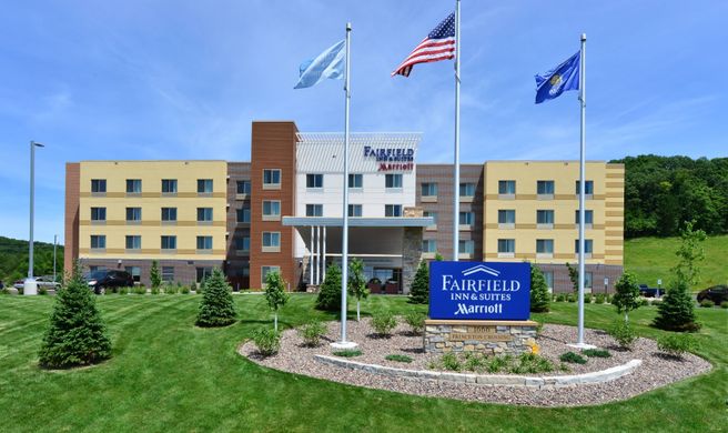 Fairfield Inn & Suites Eau Claire Exterior