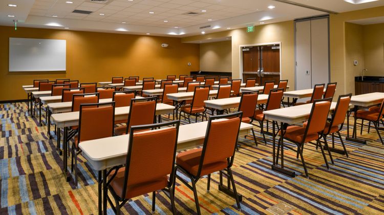 Fairfield Inn & Suites Orlando East/UCF Meeting