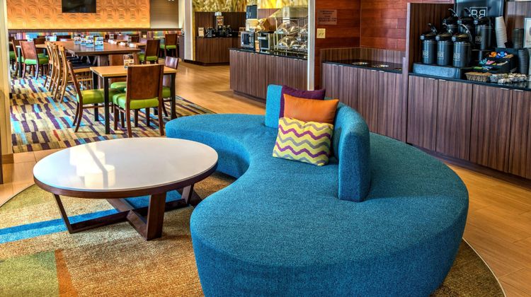 Fairfield Inn/Stes Orlando nr Universal Lobby