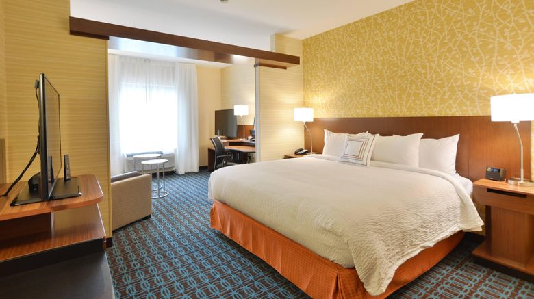 <b>Fairfield Inn & Suites Eau Claire Suite</b>. Images powered by <a href="https://www.leonardoworldwide.com/" title="Leonardo Worldwide" target="_blank">Leonardo</a>.