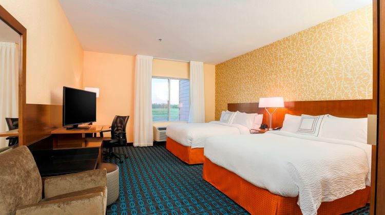 Fairfield Inn & Suites Pleasanton Room